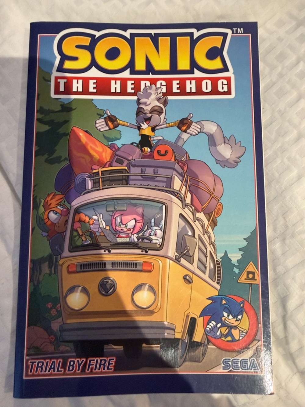 Sonic the Hedgehog Kids Graphic Novel - Yellow Cover